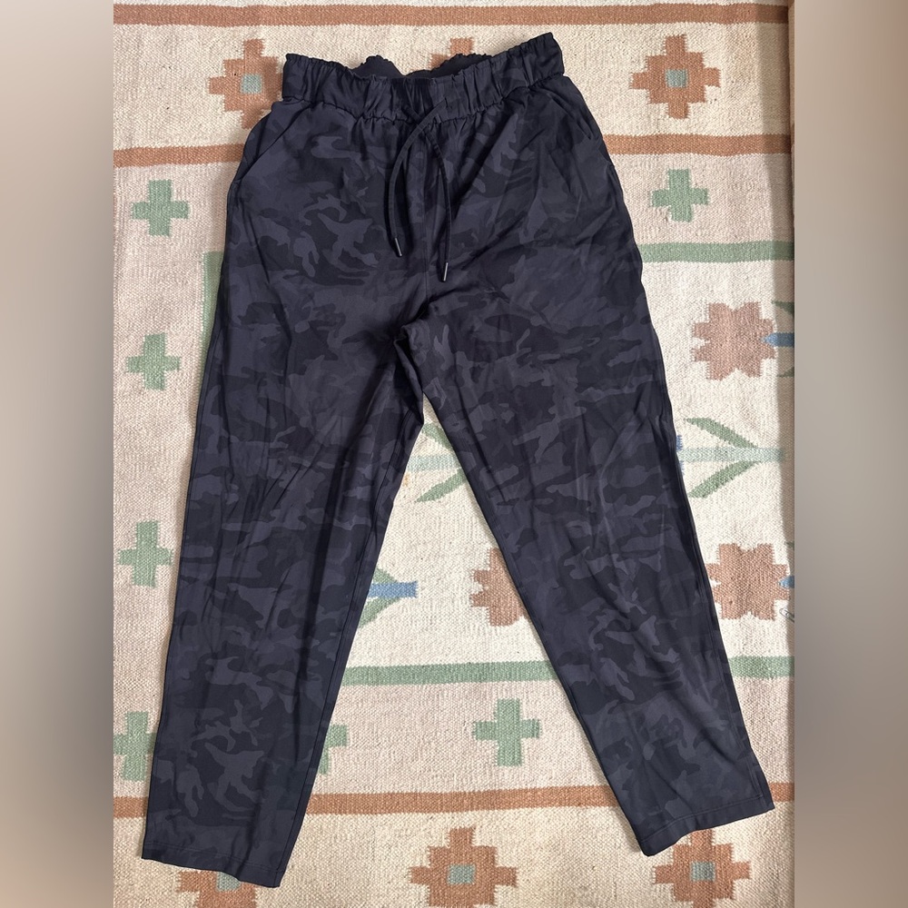 lululemon athletica Dark Camouflage high waisted Joggers